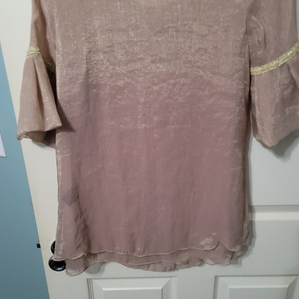 Pretty Angel Tan/Gold Silk Blend Short Flutter Sleeve‎ Floral  Top Women’s M - Picture 6 of 11